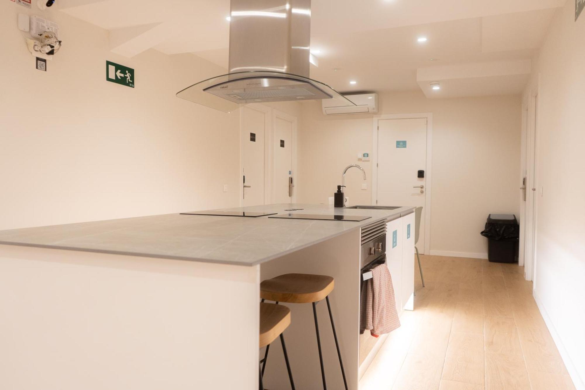 I'M Room Suites Nuevos Ministerios - Bernabeu 'Digital Access' Madrid Exterior foto